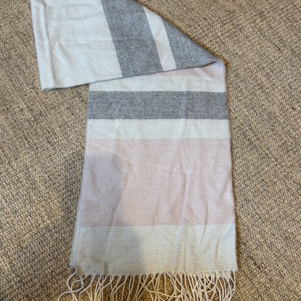 CEJON - ACRYLIC SCARF - MADE IN ITALY - NWOT